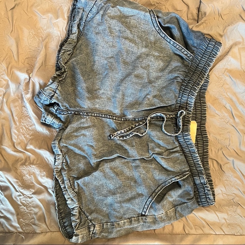 Universal thread denim shorts​